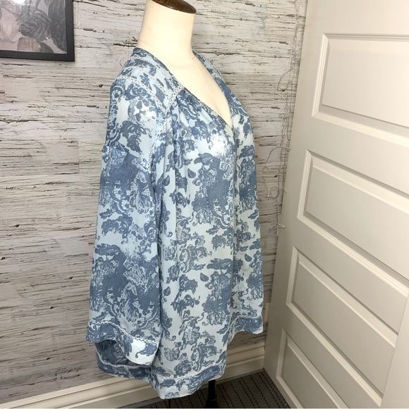 VINTAGE America Blues Boho Pullover Blouse Blue Paisley Floral Crochet Top Sz L - Picture 6 of 10